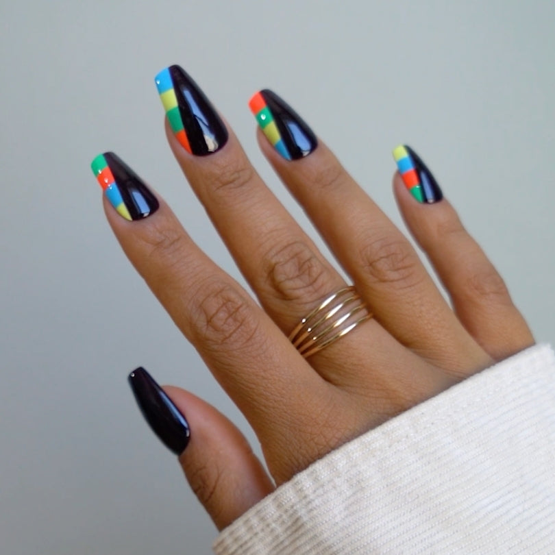 Nail art design photo combining several DND DIVA shades (#254, #221, #233, #219, #222) on one hand