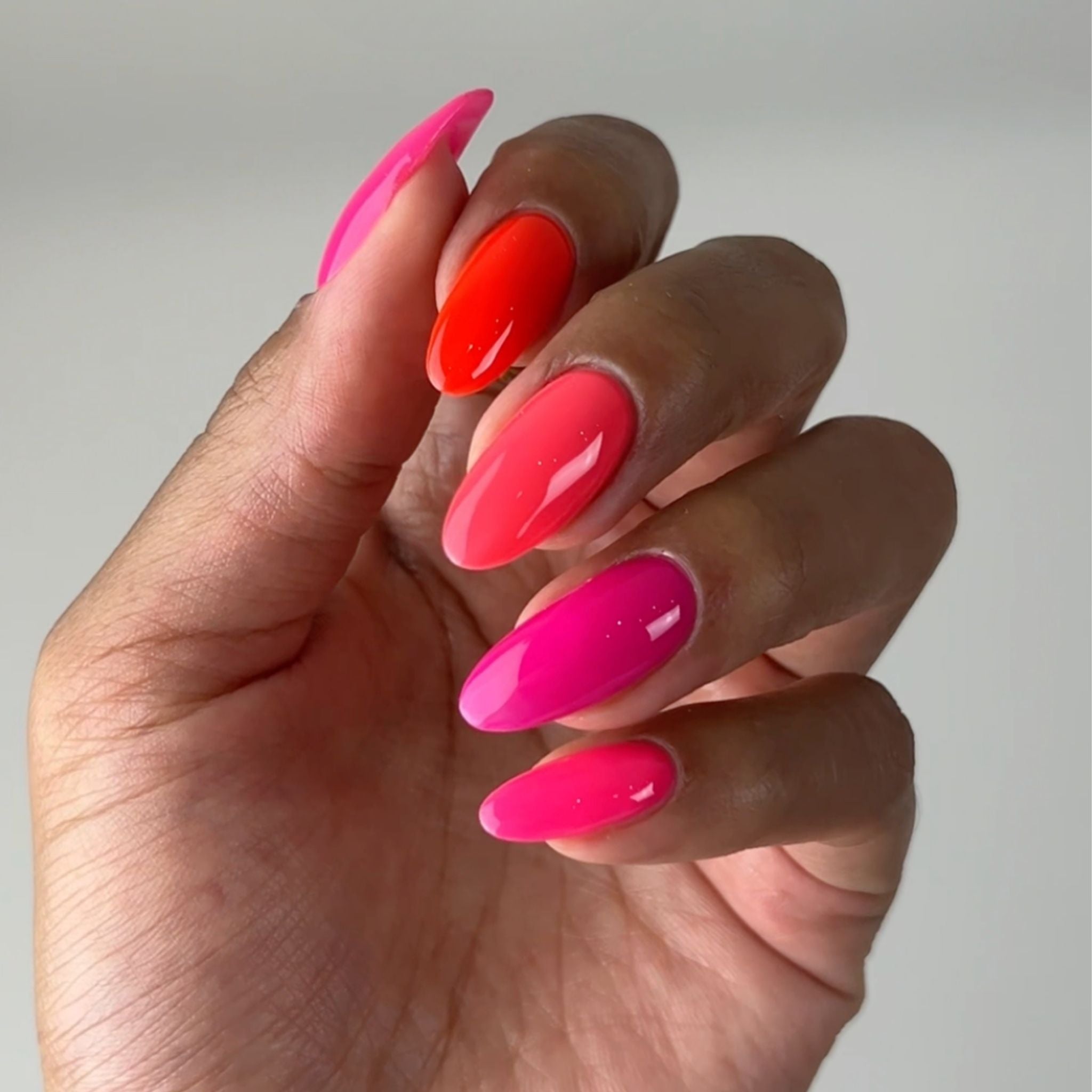 Carnation Pink #009 – DND Gel