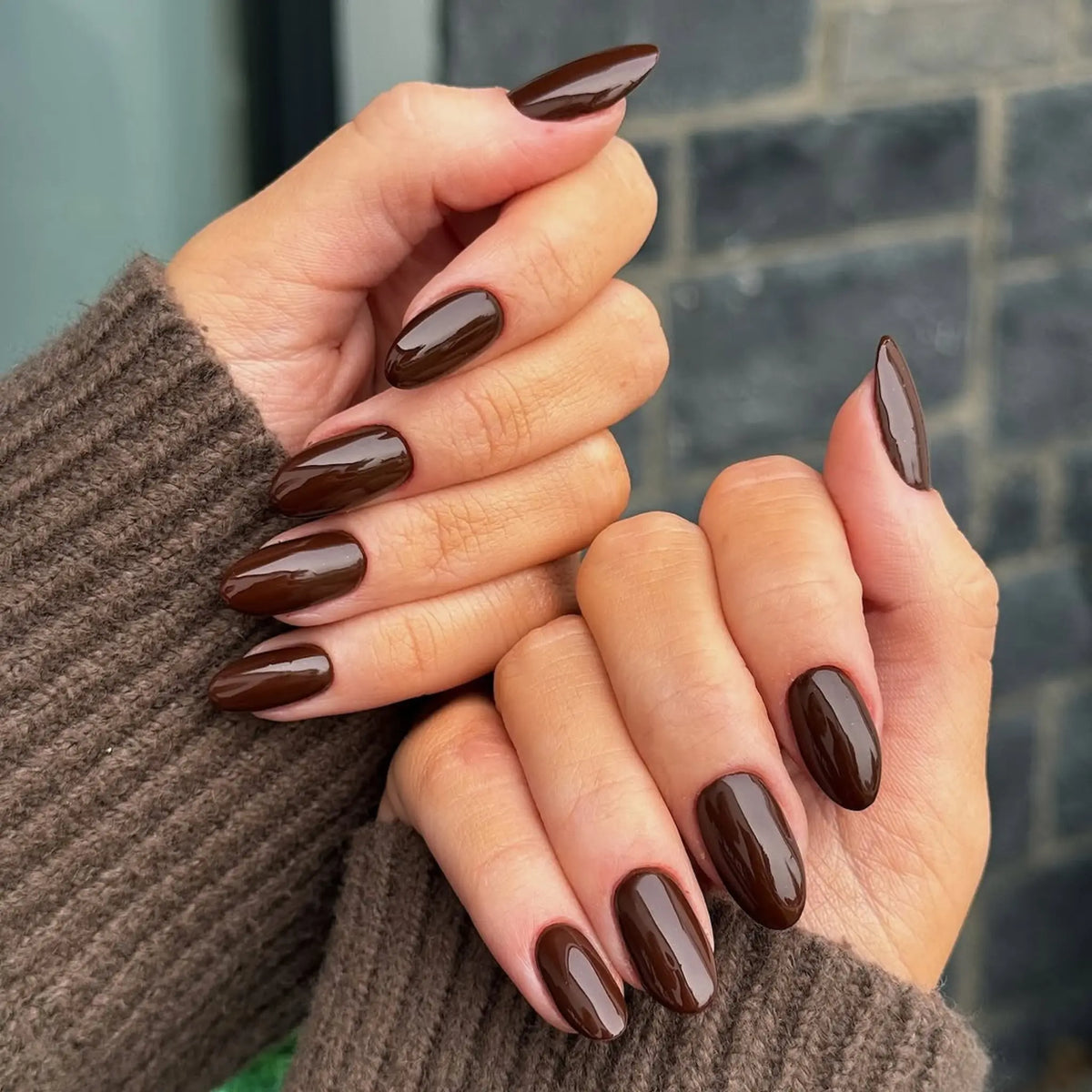 Walnut Brown #052