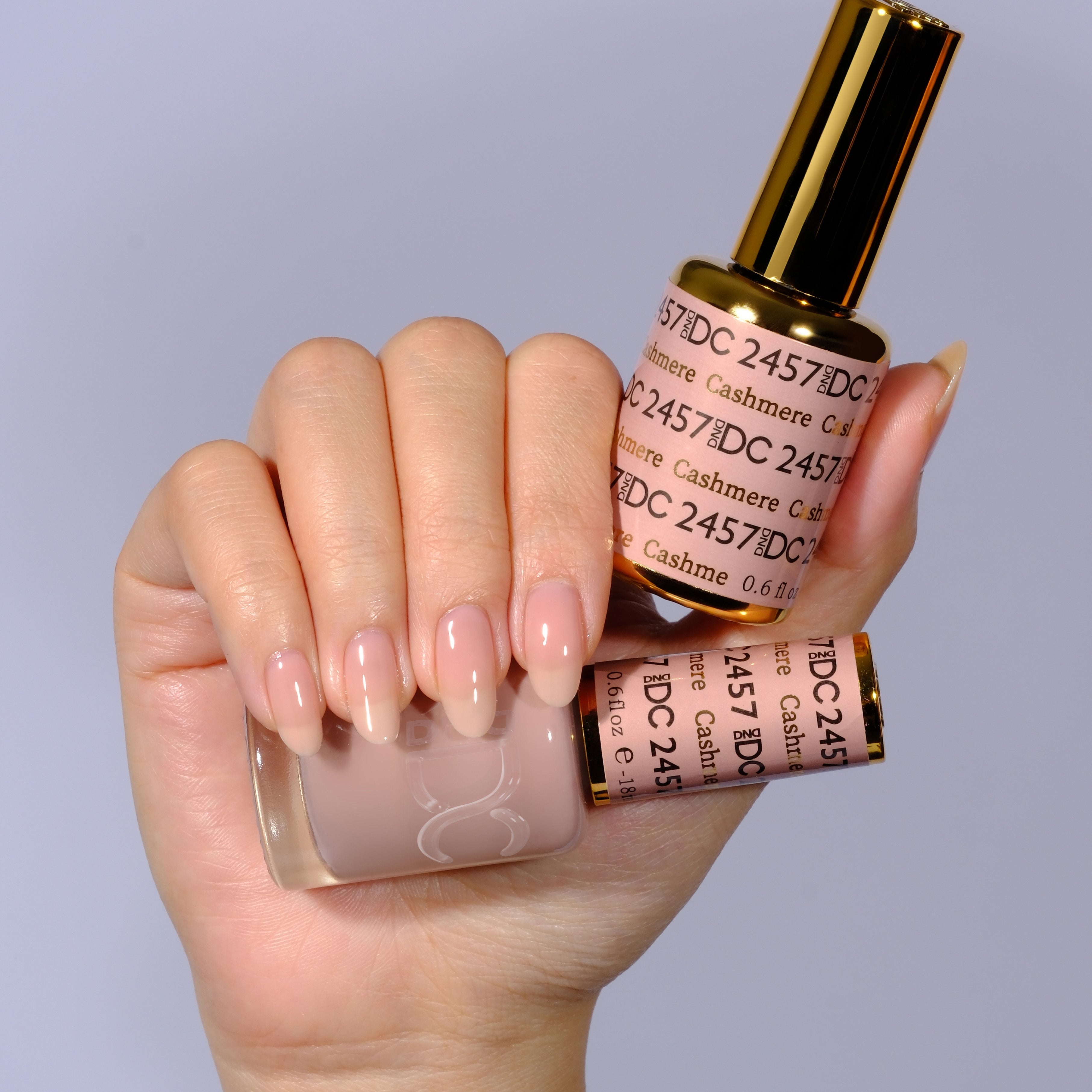 Cashmere #2457 – DND Gel