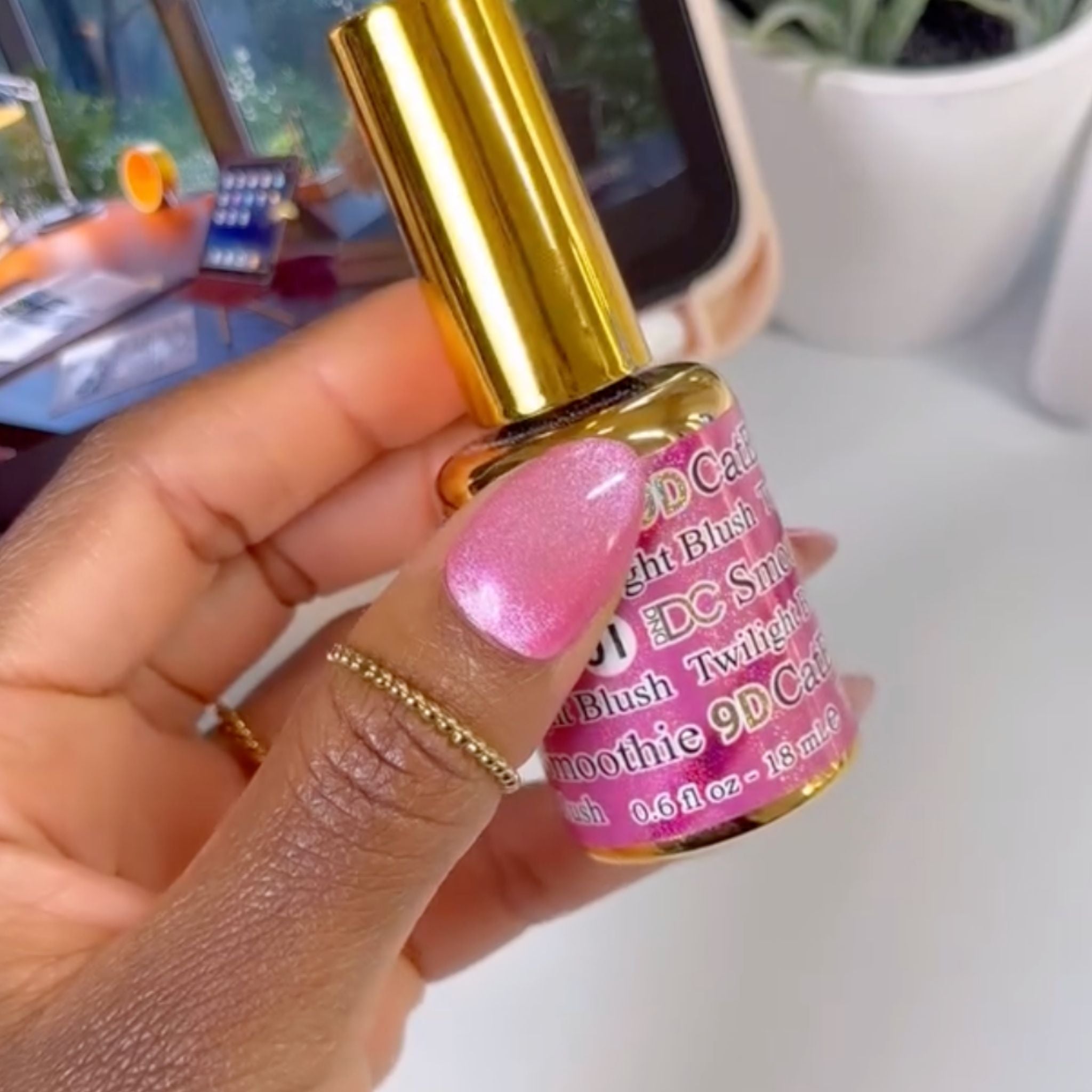 9D Cat Eye Smoothie #01 - Twilight Blush – DND Gel