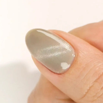 9D Cat Eye Creamy #30 — Korat Stardust