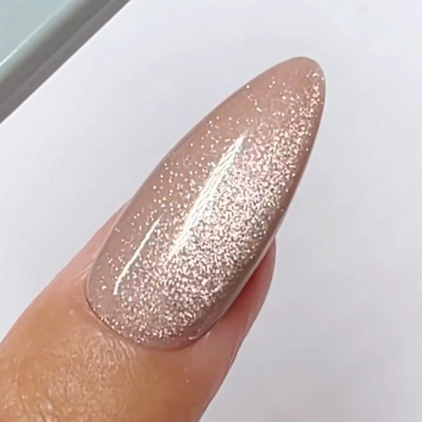 9D Cat Eye Creamy #32- Catsanova