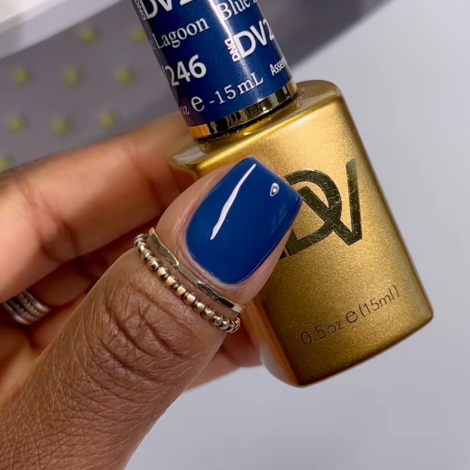 Blue Lagoon DIVA #246 DND Gel Blue Lagoon DIVA #246 DND Gel