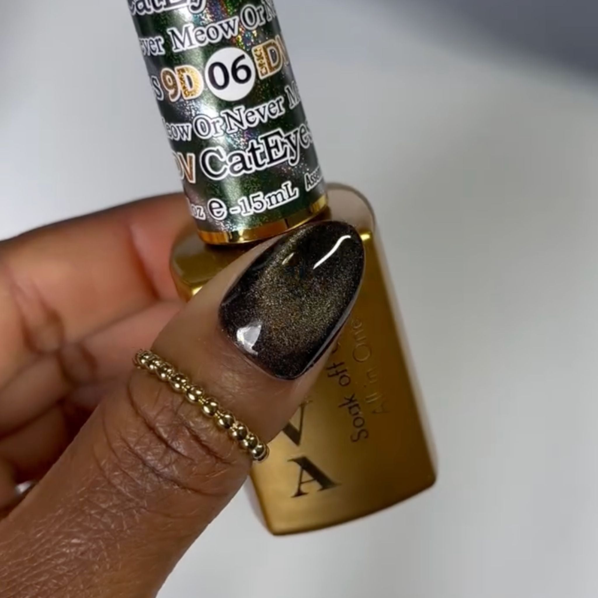 【ogii】ドテラ jb Ea  Gn Lv Lm 15ml ５点 猫P Dnd DIva Gel Polish 9D Cat Eye Glassball #06 - Meow Or Never