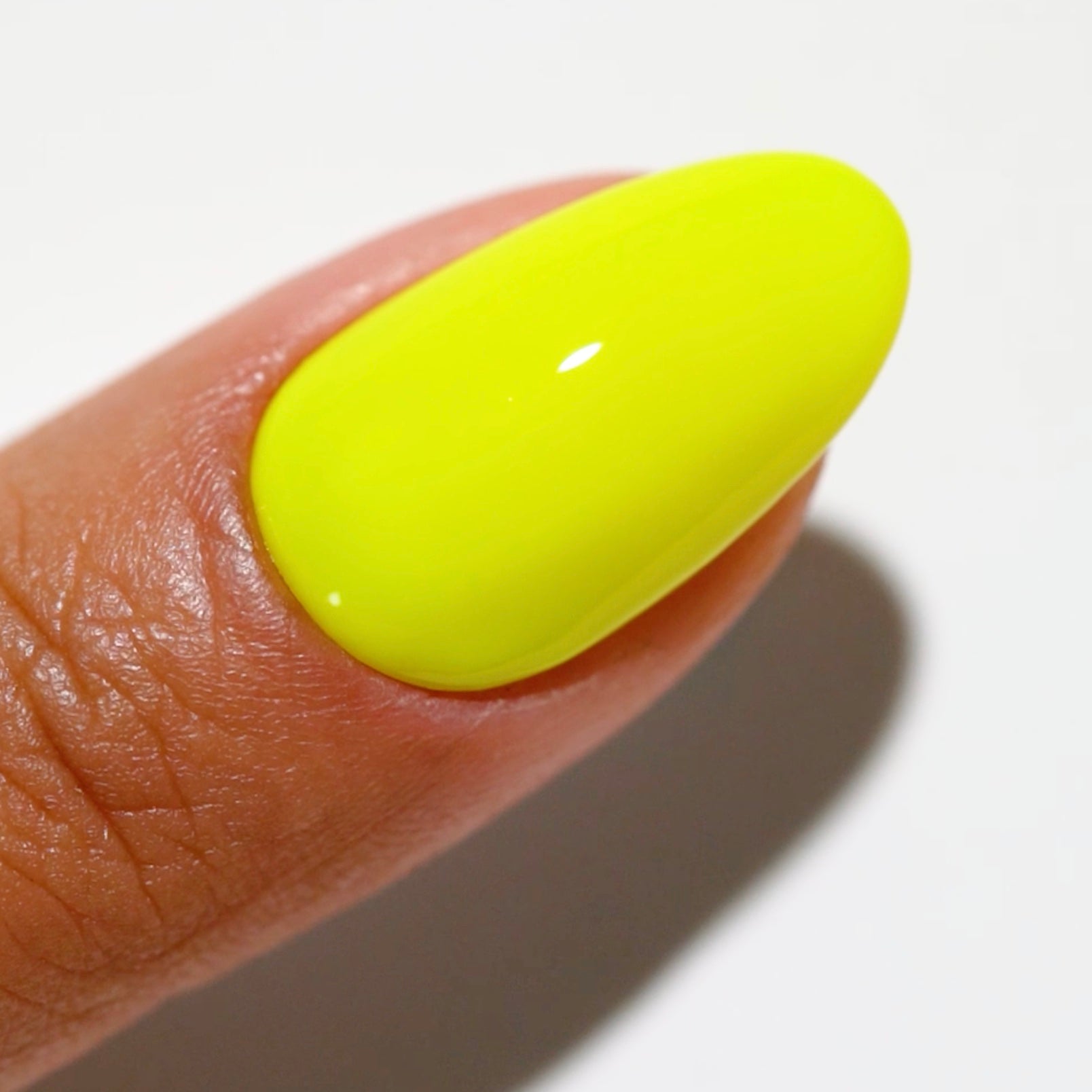Highlighter Yellow DIVA #188 – DND Gel